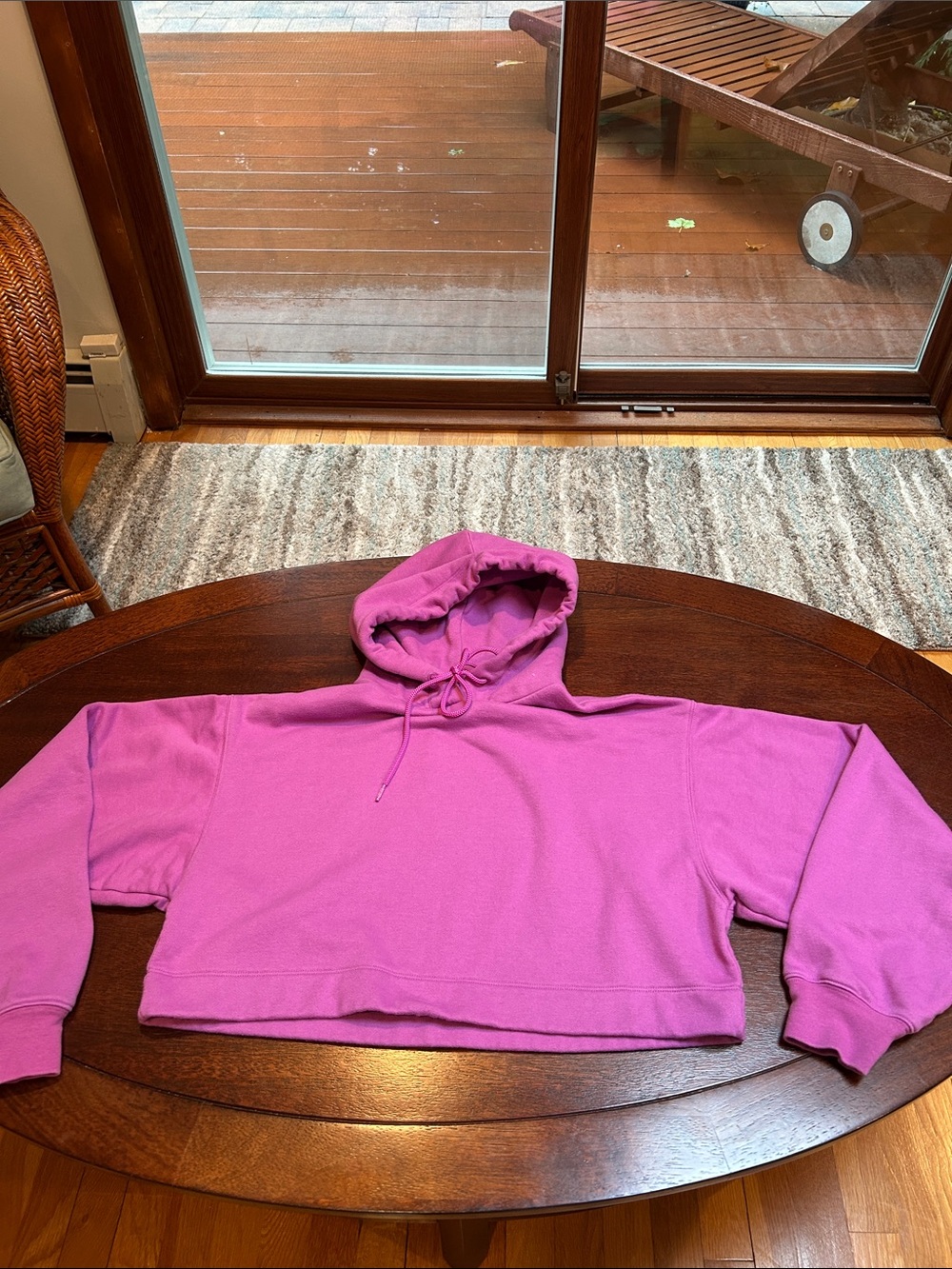 ALO Yoga Cropped Hooded Sweatshirt - Magenta